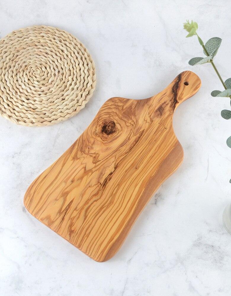 OLIVE WOOD CUTTING BOARD